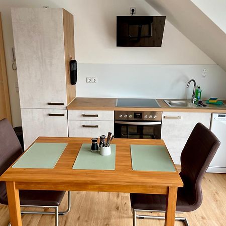 Stadtoase Geraeumige Gaestewohnungen Mit Balkon, Komfort, Modernitaet Und Ruhe, Fuer Monteure Geeignet, Free Wifi Frankenberg/Sa. Kültér fotó