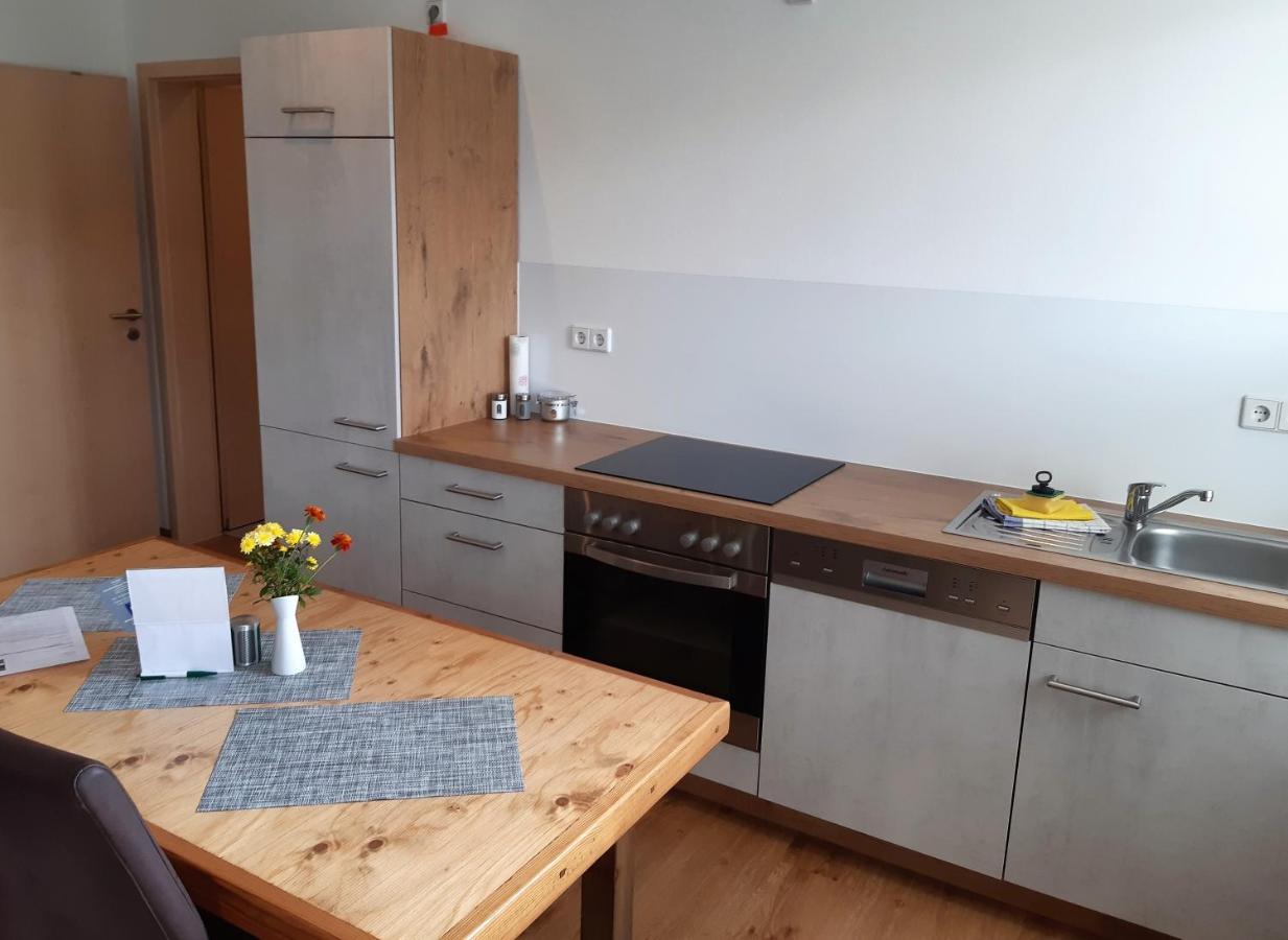 Stadtoase Geraeumige Gaestewohnungen Mit Balkon, Komfort, Modernitaet Und Ruhe, Fuer Monteure Geeignet, Free Wifi Frankenberg/Sa. Kültér fotó