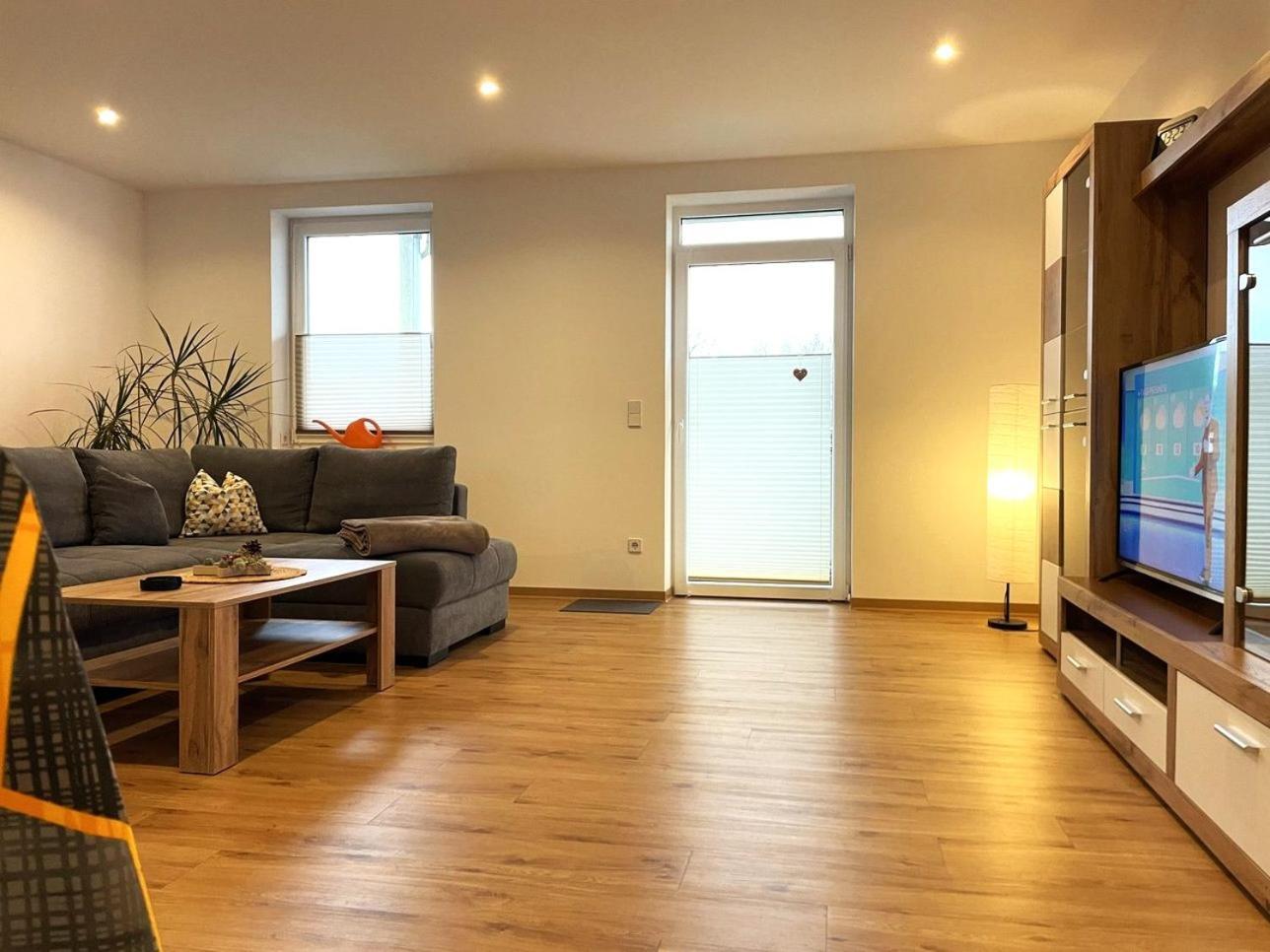 Stadtoase Geraeumige Gaestewohnungen Mit Balkon, Komfort, Modernitaet Und Ruhe, Fuer Monteure Geeignet, Free Wifi Frankenberg/Sa. Kültér fotó